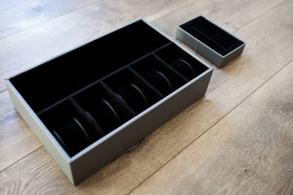 Topless - Grey Valet